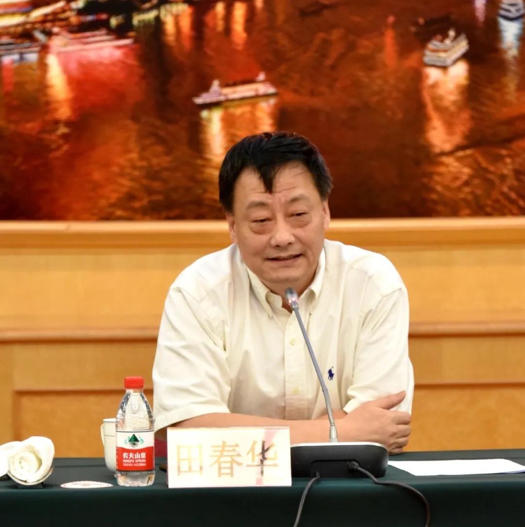 田春华.jpg 田春华.jpg